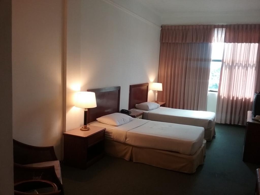 Timotel Mersing Exteriör bild